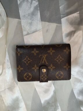 💕💕Louis vuitton kiss lock wallet